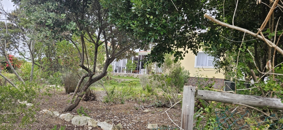 2 Bedroom Property for Sale in Stilbaai Wes Western Cape